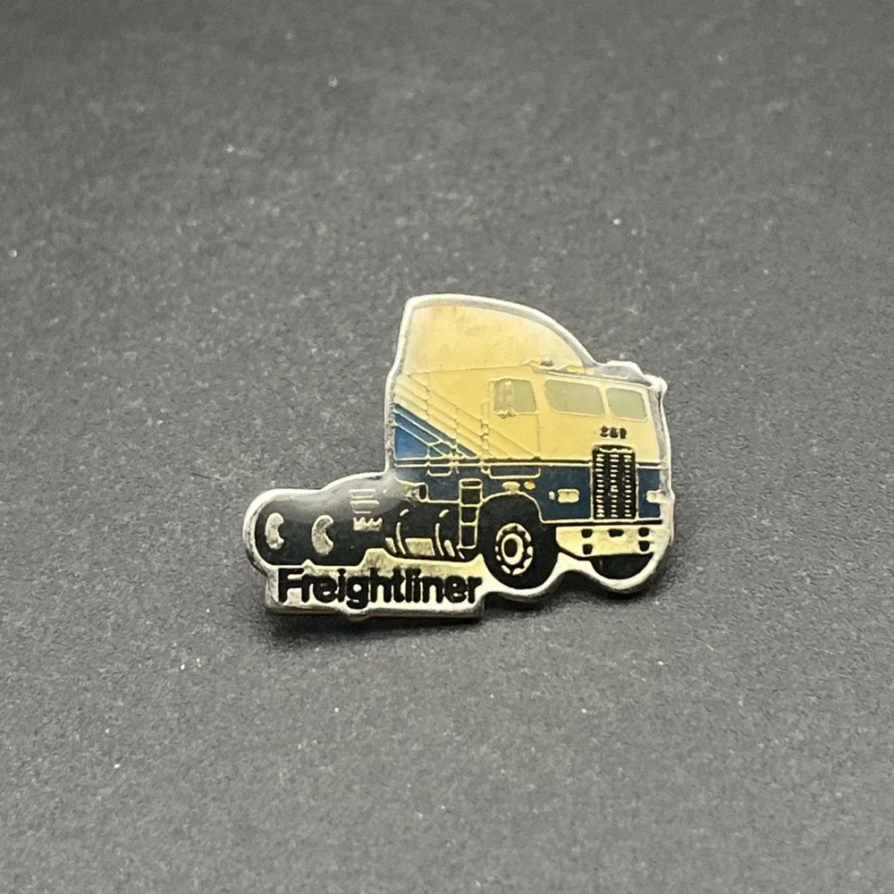 Freightliner Semi Truck‎ Lapel Hat Pin